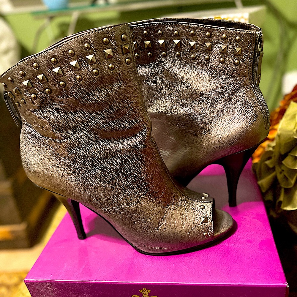 Fergie Footwear Cyclone, Sz 7.5 M